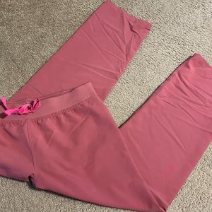 Quartz breast cancer edition. Medium petite figs